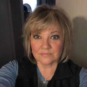 Meet your Posher, Debbie